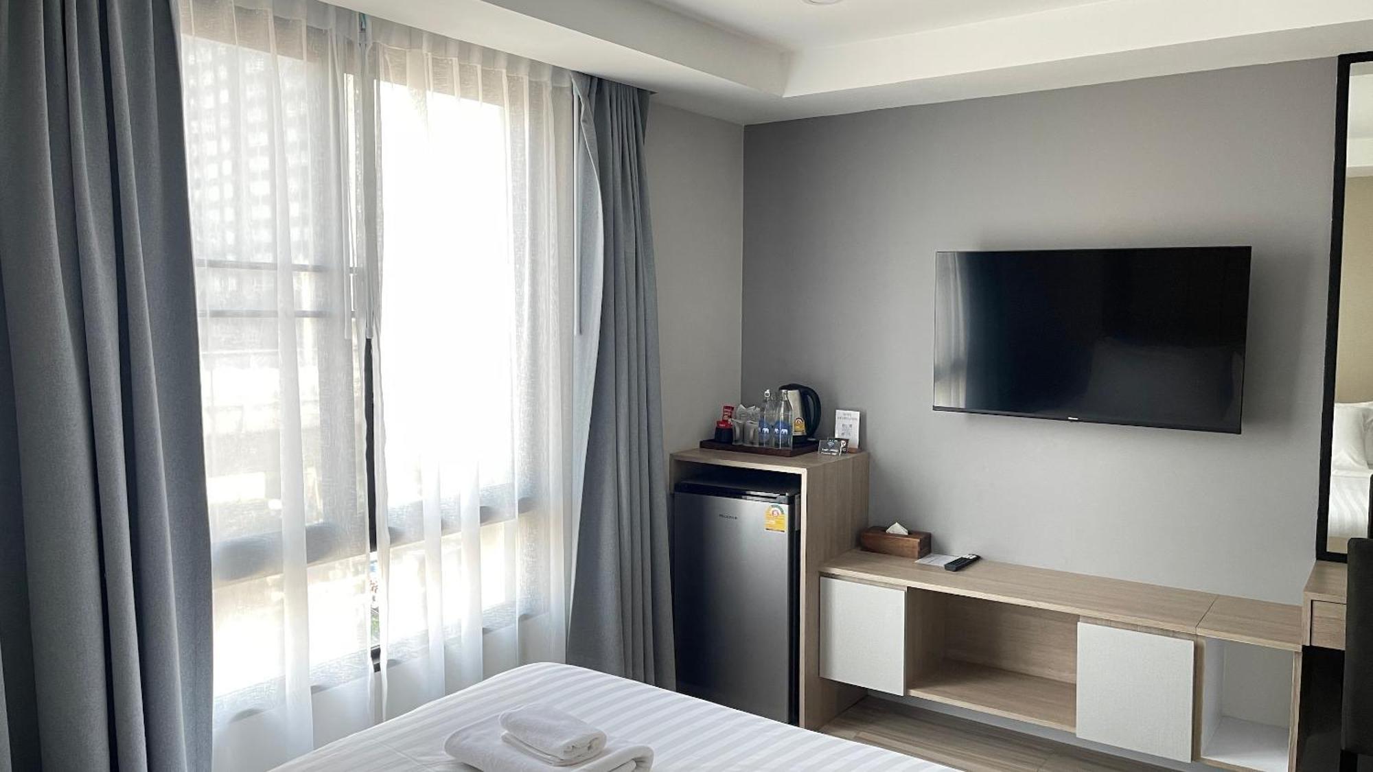 The Riski Hotel At Bangphlat Station Sha Bangkok Kamer foto